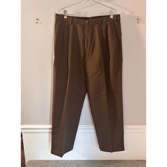 Haggar NWT Brown Khaki Pants Work to Weekend Classic fit 36x29 - Picture 1 of 5